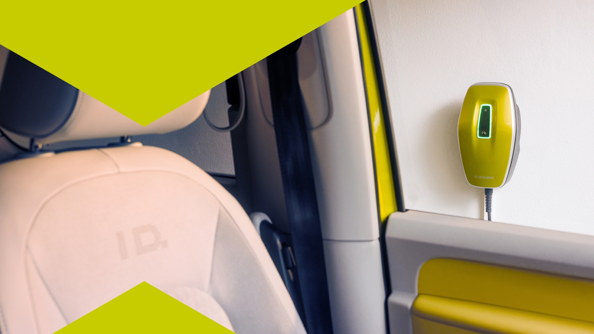 Blick auf die MENNEKES Wallbox, die mit wibutler ab sofort für Überschussladen des E-Autos genutzt werden kann.